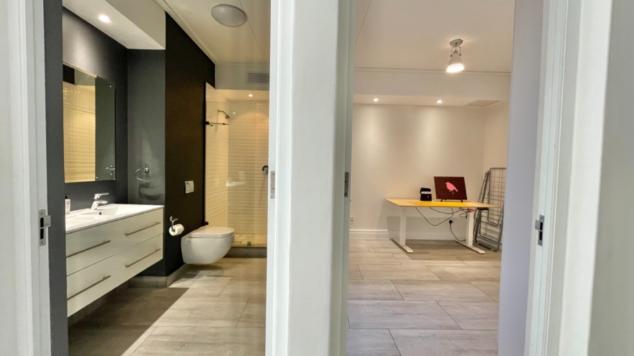 To Let 3 Bedroom Property for Rent in Paardevlei Western Cape